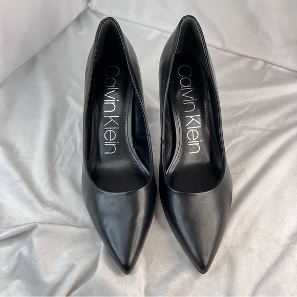 CALVIN KLEIN Genlee Black Heels Size 10 - Picture 2 of 8